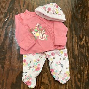 Newborn outfit w hat